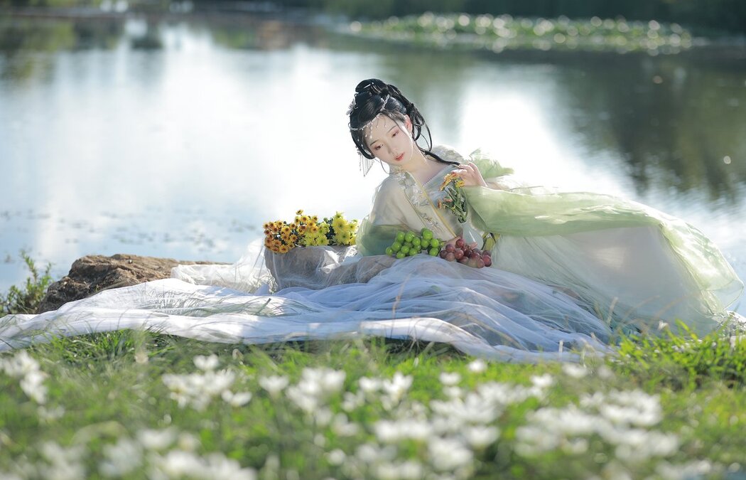 YiTuYu艺图语 Vol.2616 Luo Hua Ren Du Li