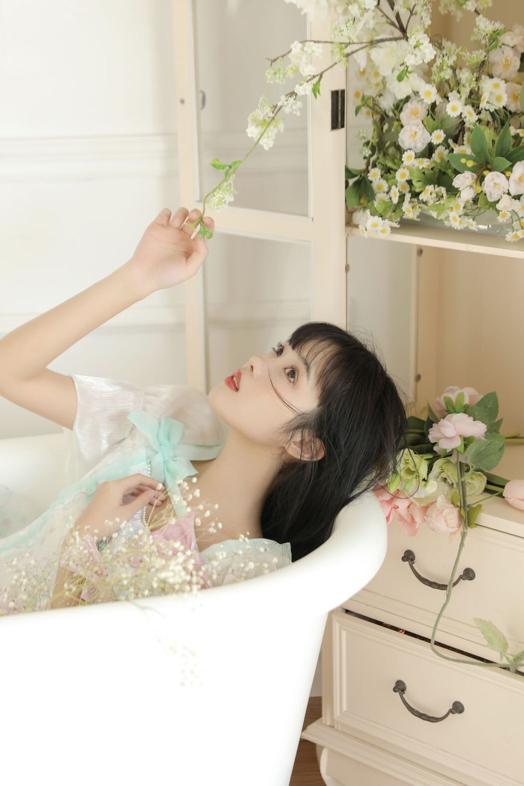 YiTuYu艺图语 Vol.2587 Xiao Wei Ren Er