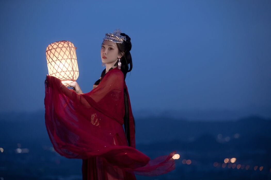 YiTuYu艺图语 Vol.2574 Zhi Zhi Qi