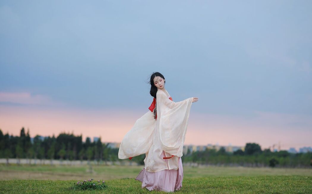 YiTuYu艺图语 Vol.2579 Luo Hua Ren Du Li