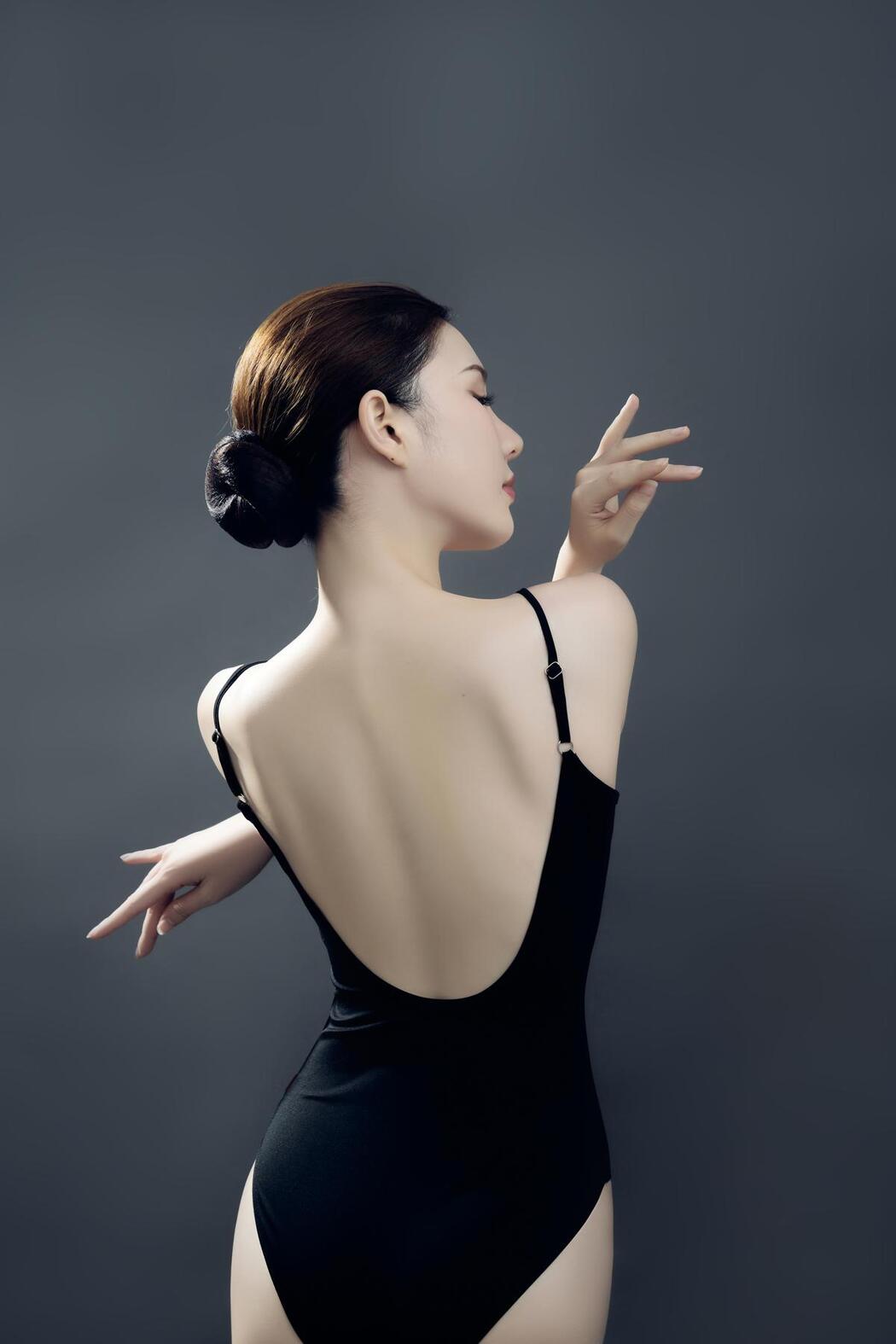 YiTuYu艺图语 Vol.2511 Ao Jiao Jun