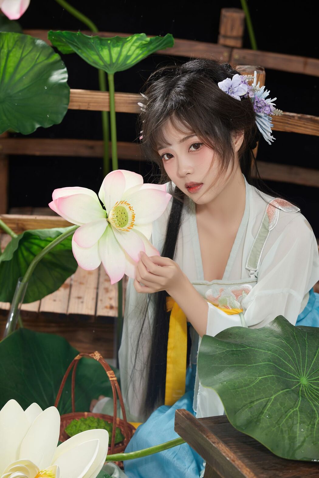 YiTuYu艺图语 Vol.2556 Xiao Wei Ren Er