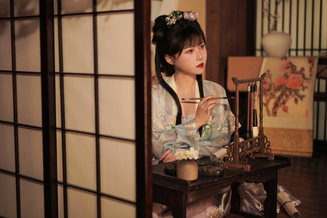 YiTuYu艺图语 Vol.2596 He Ming Zhi Ying