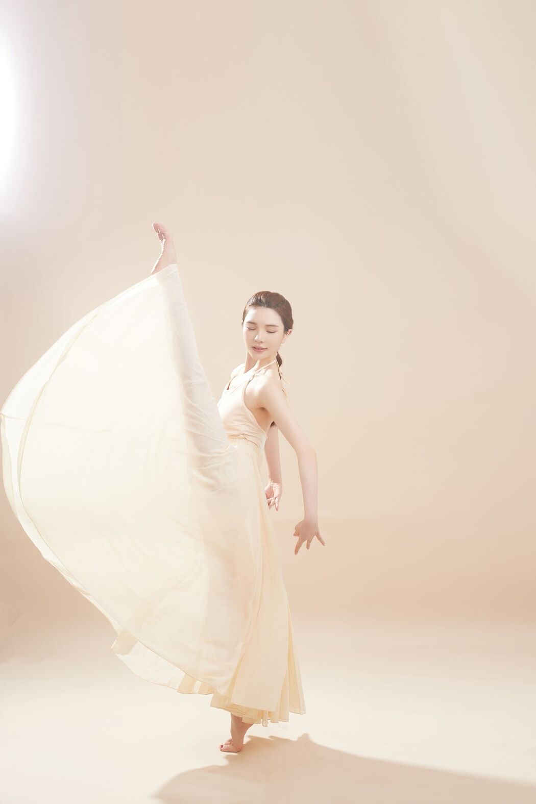 YiTuYu艺图语 Vol.2526 Ao Jiao Jun