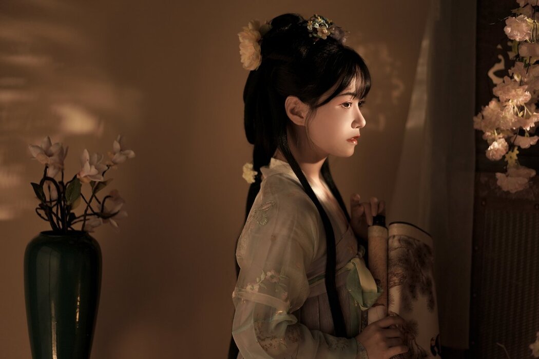 YiTuYu艺图语 Vol.2596 He Ming Zhi Ying
