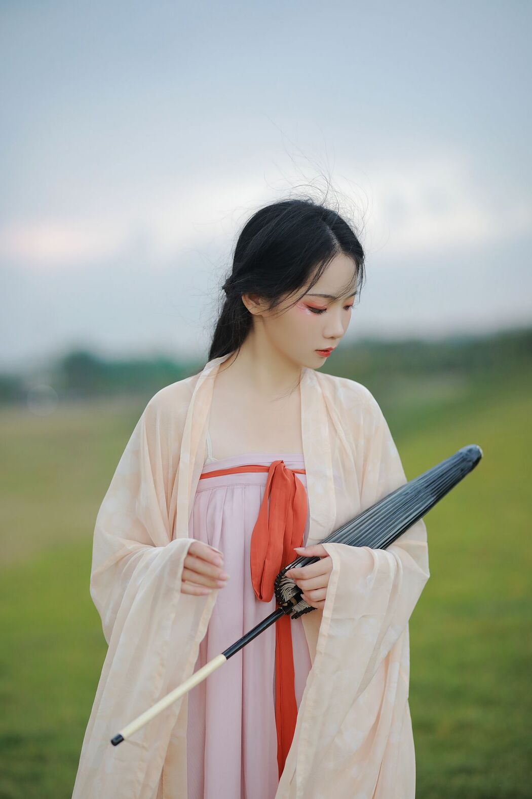 YiTuYu艺图语 Vol.2579 Luo Hua Ren Du Li