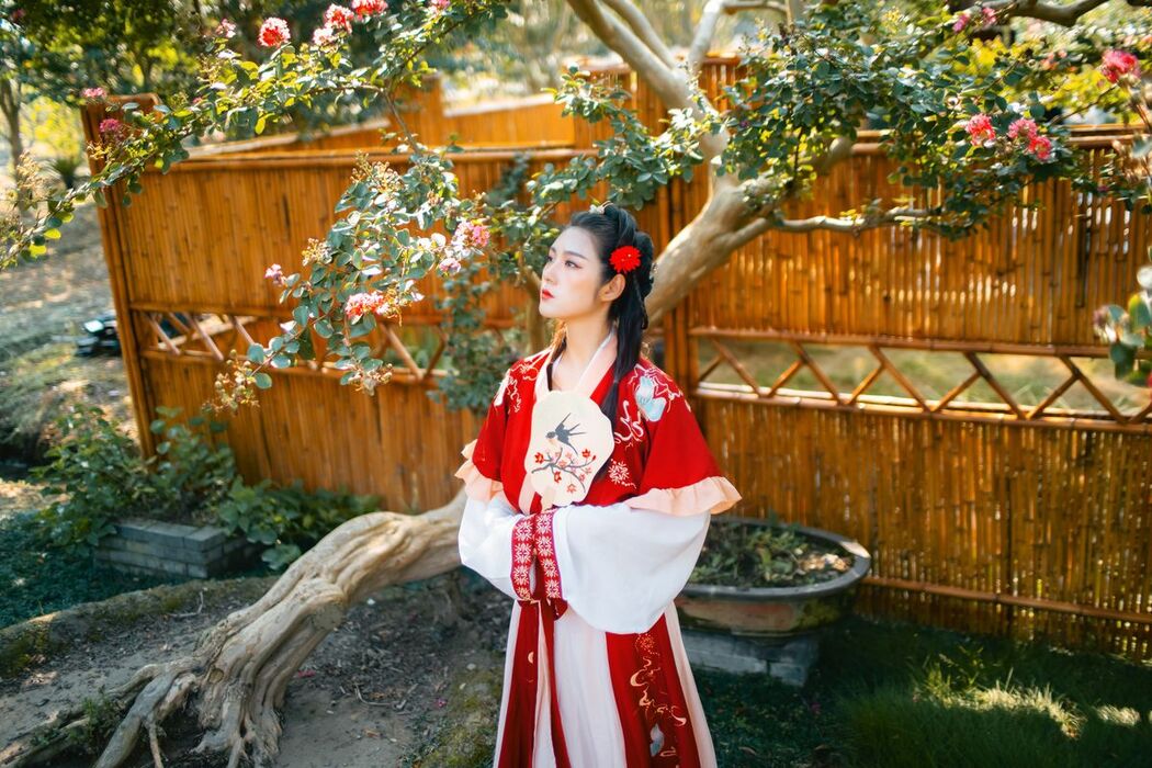 YiTuYu艺图语 Vol.2544 Qin Ko