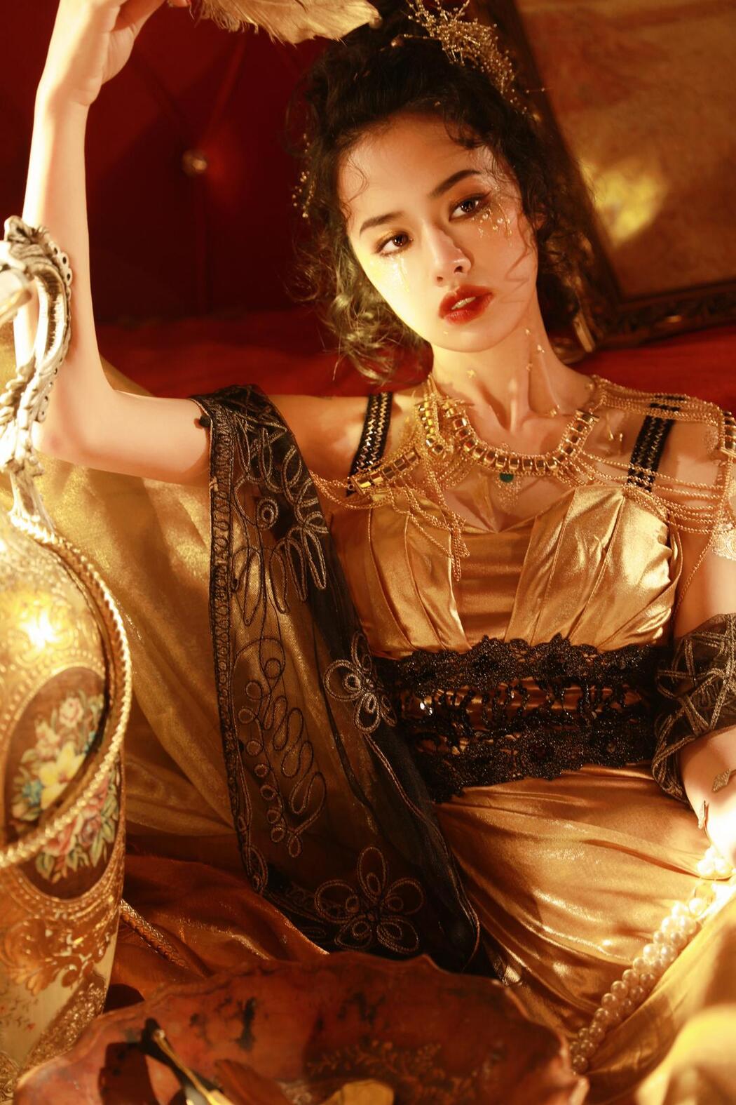 YiTuYu艺图语 Vol.2496 Xiang Ze Xi Zi