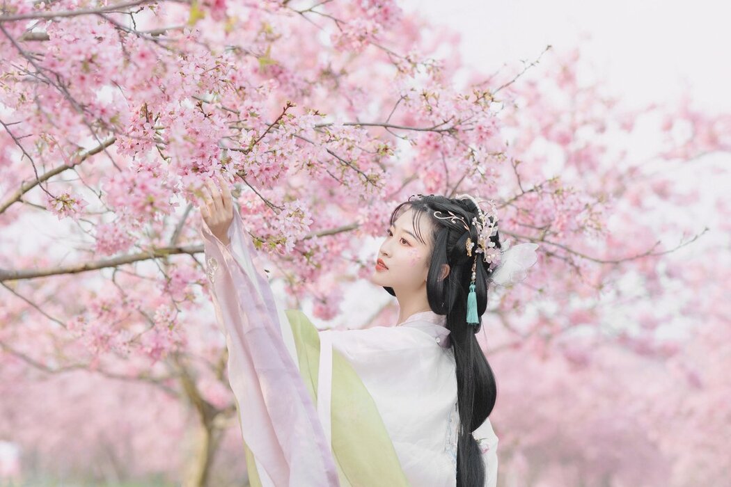 YiTuYu艺图语 Vol.2706 Qiong Na