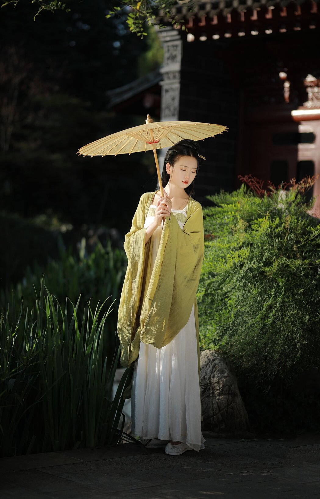 YiTuYu艺图语 Vol.2693 Yu Jin