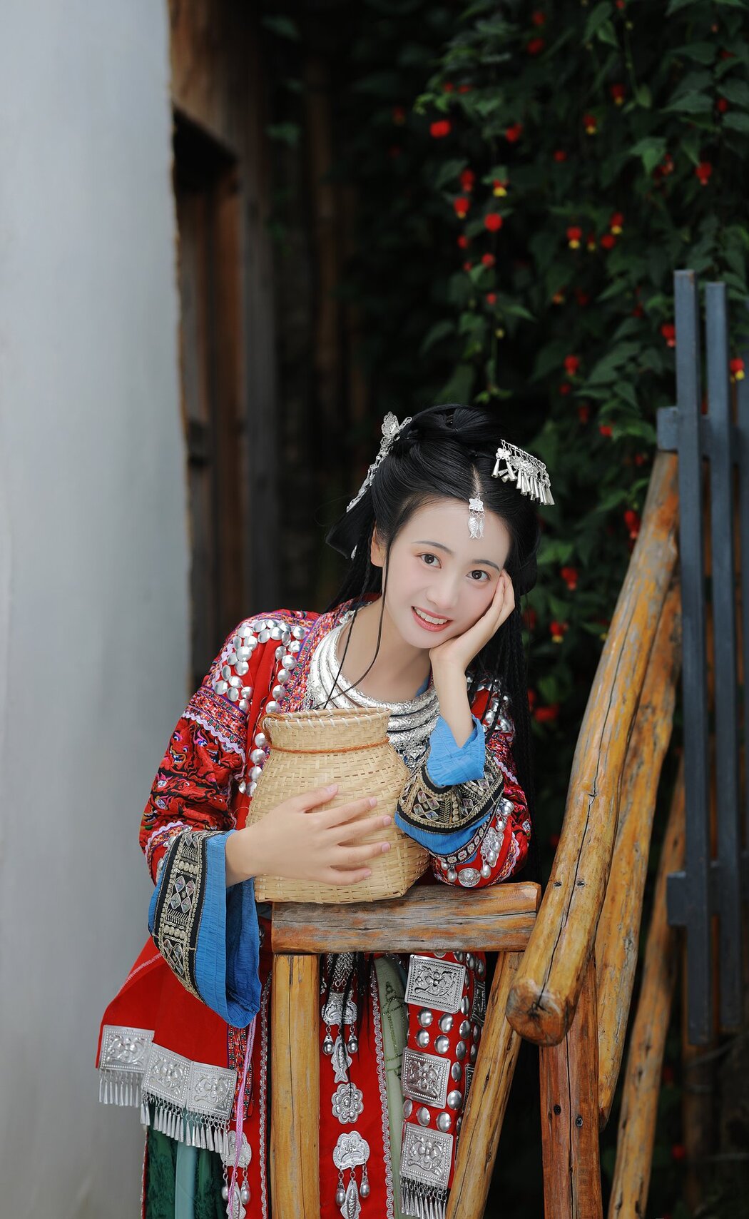 YiTuYu艺图语 Vol.2679 Yu Jin