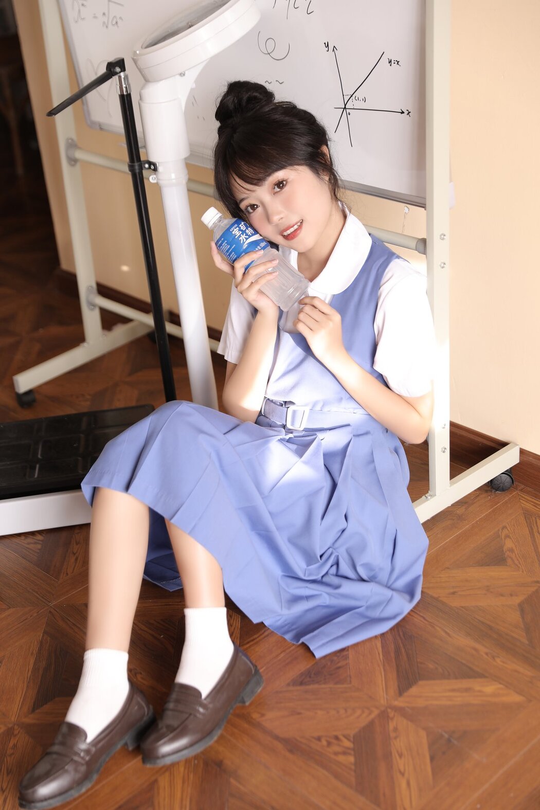 YiTuYu艺图语 Vol.2655 Xiao Wei Ren Er