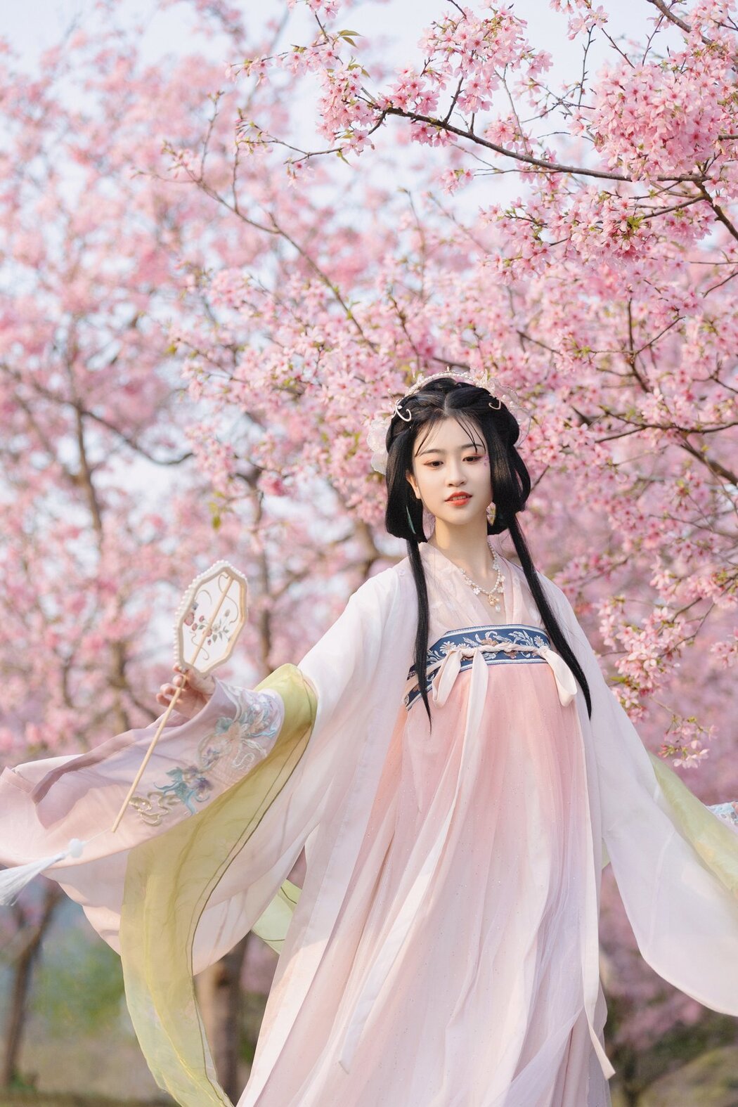 YiTuYu艺图语 Vol.2706 Qiong Na