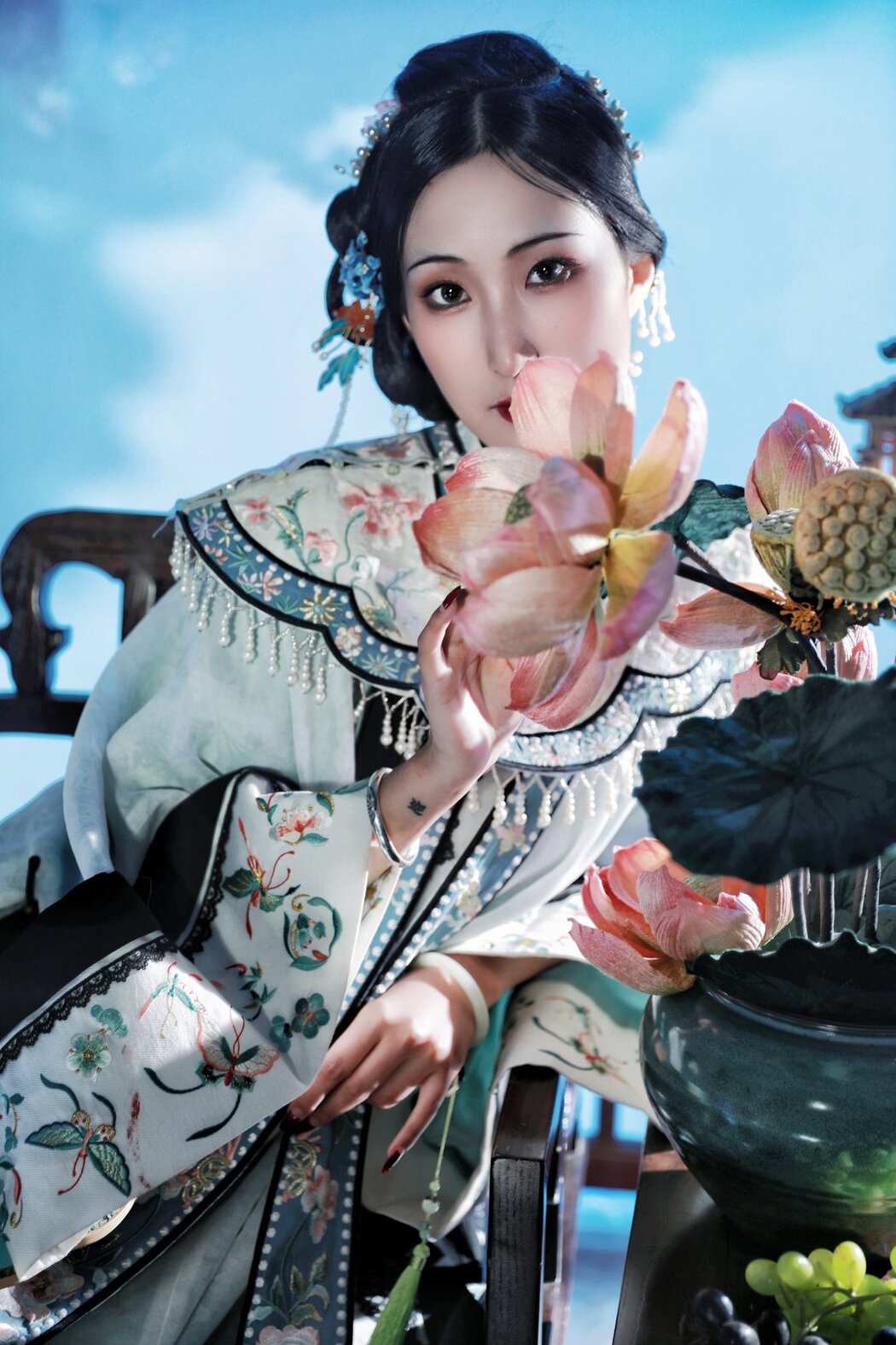 YiTuYu艺图语 Vol.2710 He Li Han