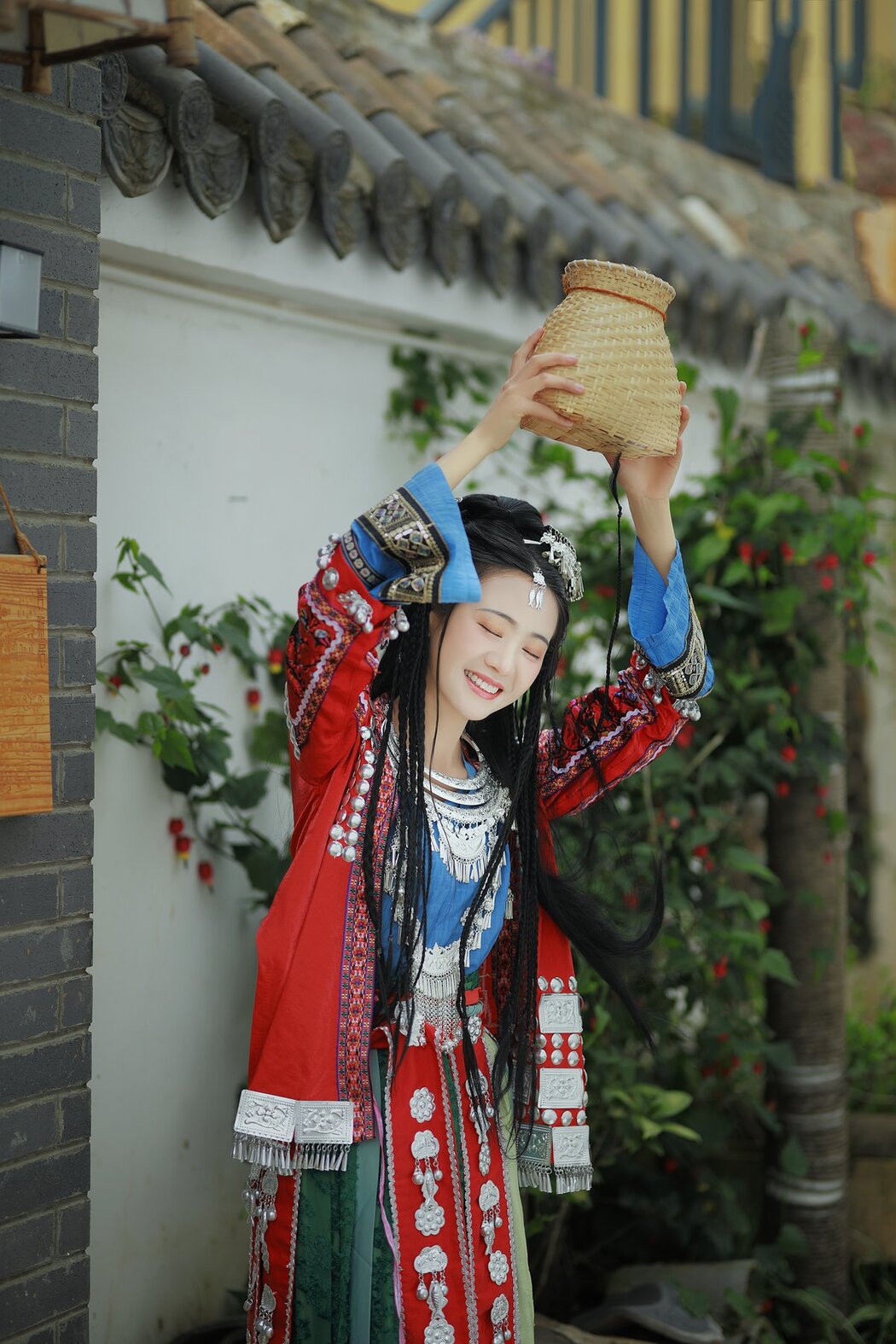 YiTuYu艺图语 Vol.2679 Yu Jin