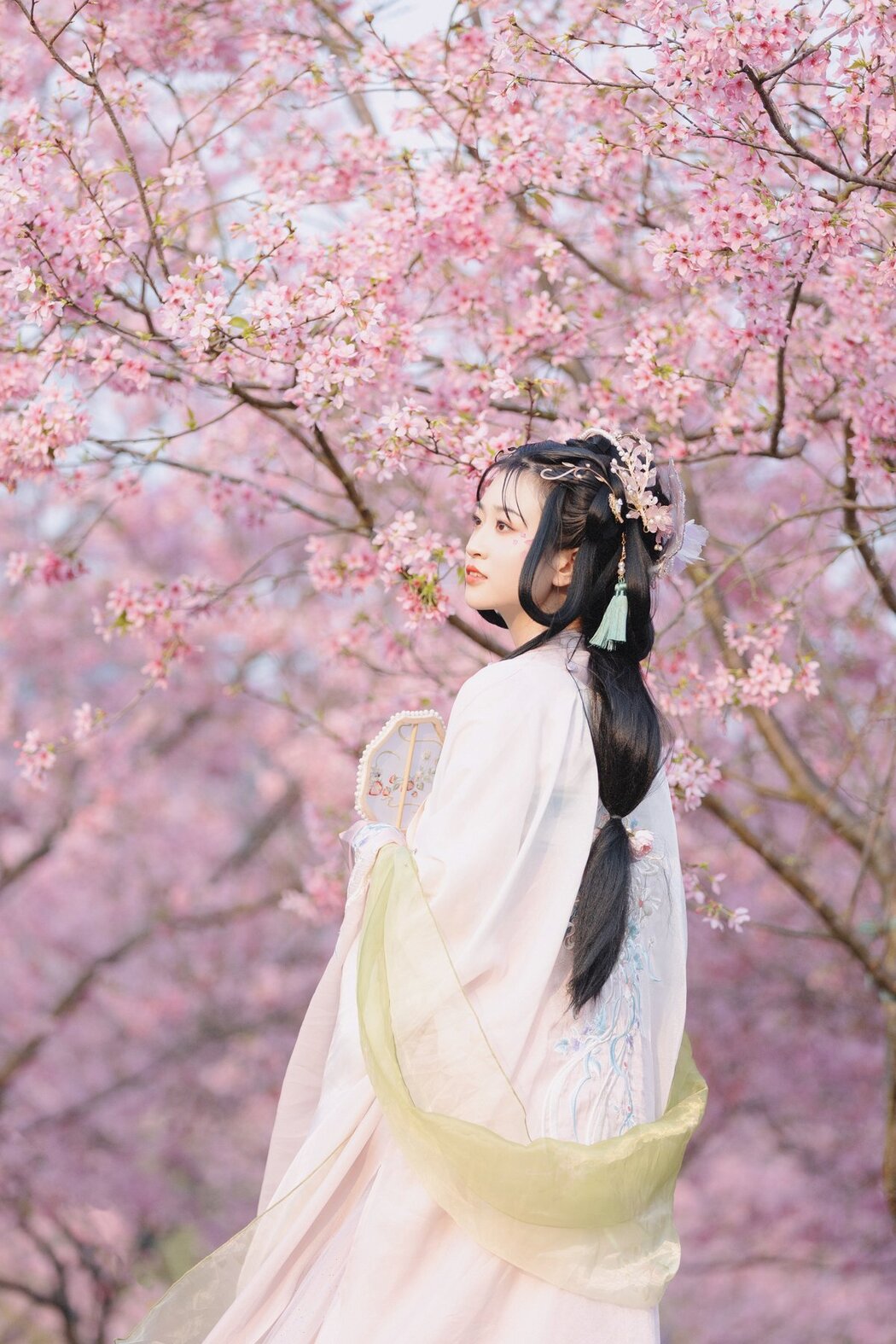 YiTuYu艺图语 Vol.2706 Qiong Na