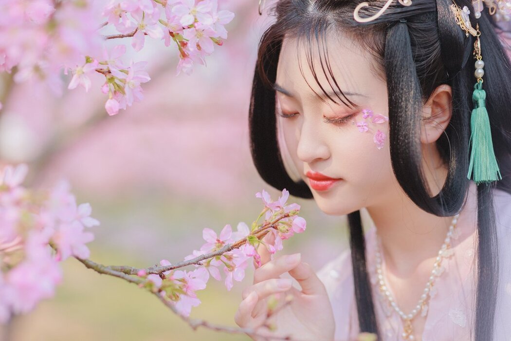 YiTuYu艺图语 Vol.2706 Qiong Na