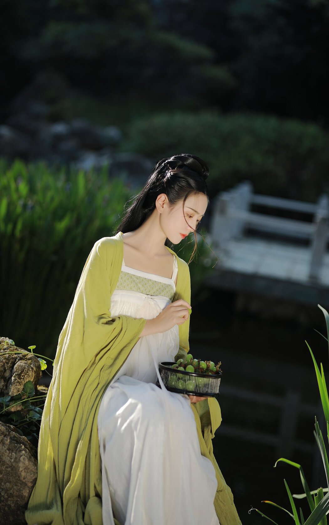 YiTuYu艺图语 Vol.2693 Yu Jin