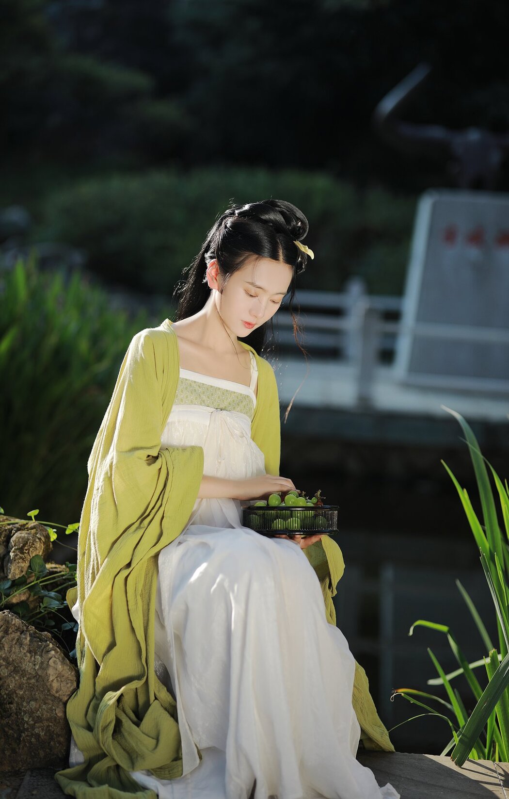 YiTuYu艺图语 Vol.2693 Yu Jin