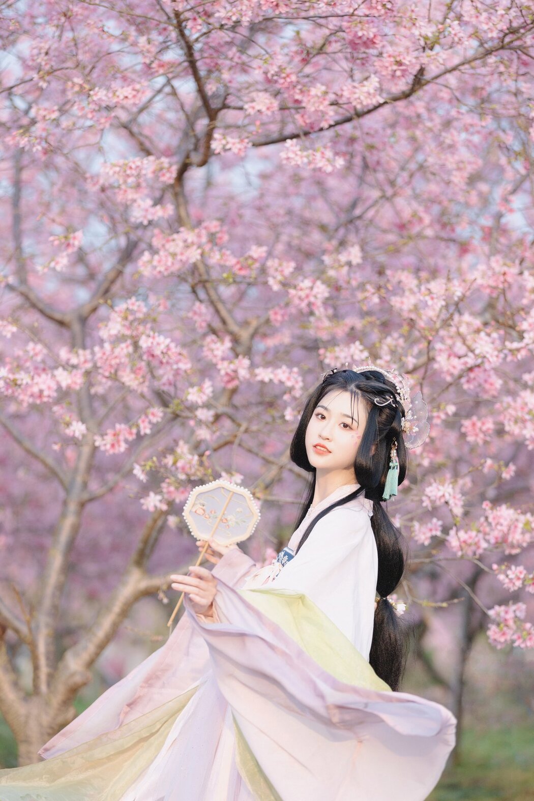 YiTuYu艺图语 Vol.2706 Qiong Na