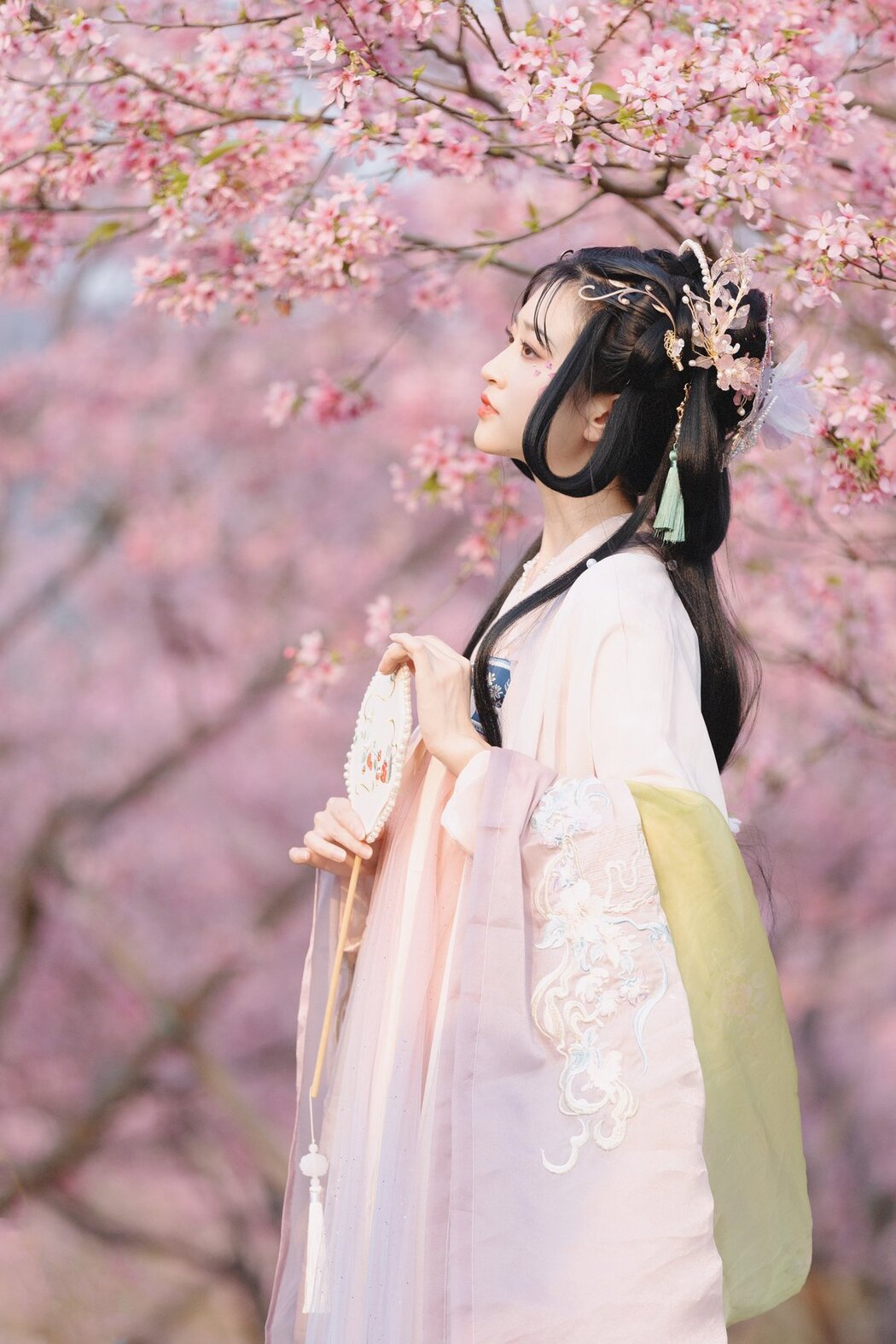 YiTuYu艺图语 Vol.2706 Qiong Na