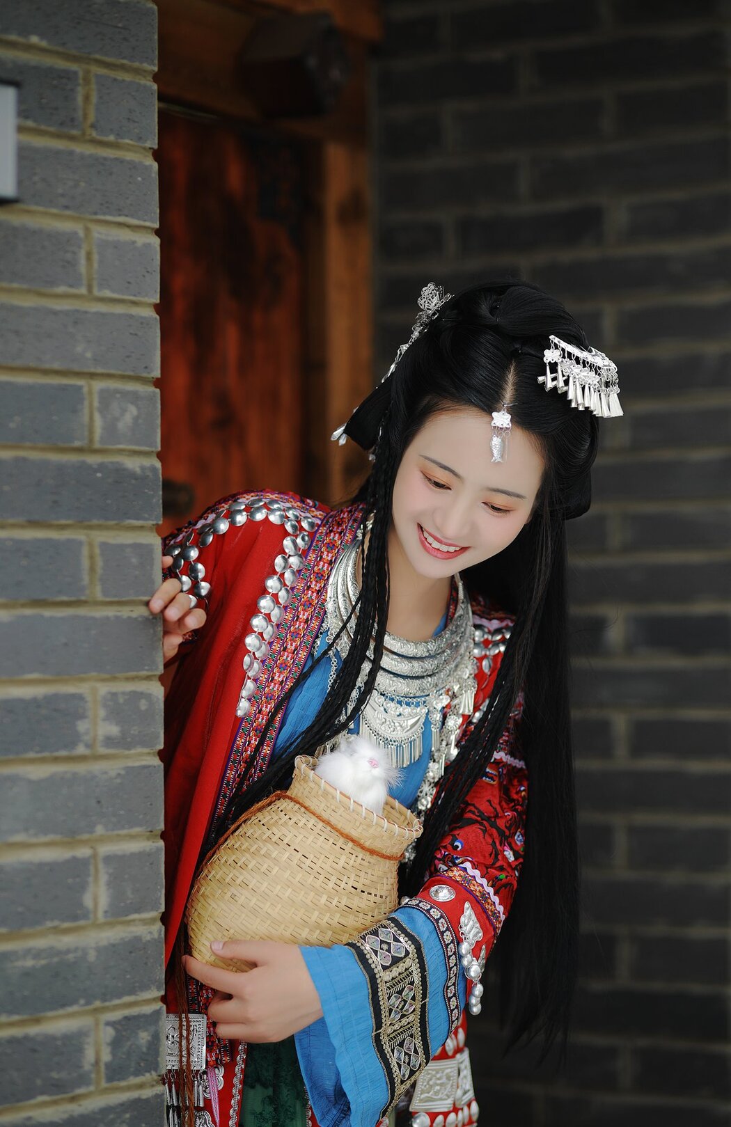 YiTuYu艺图语 Vol.2679 Yu Jin