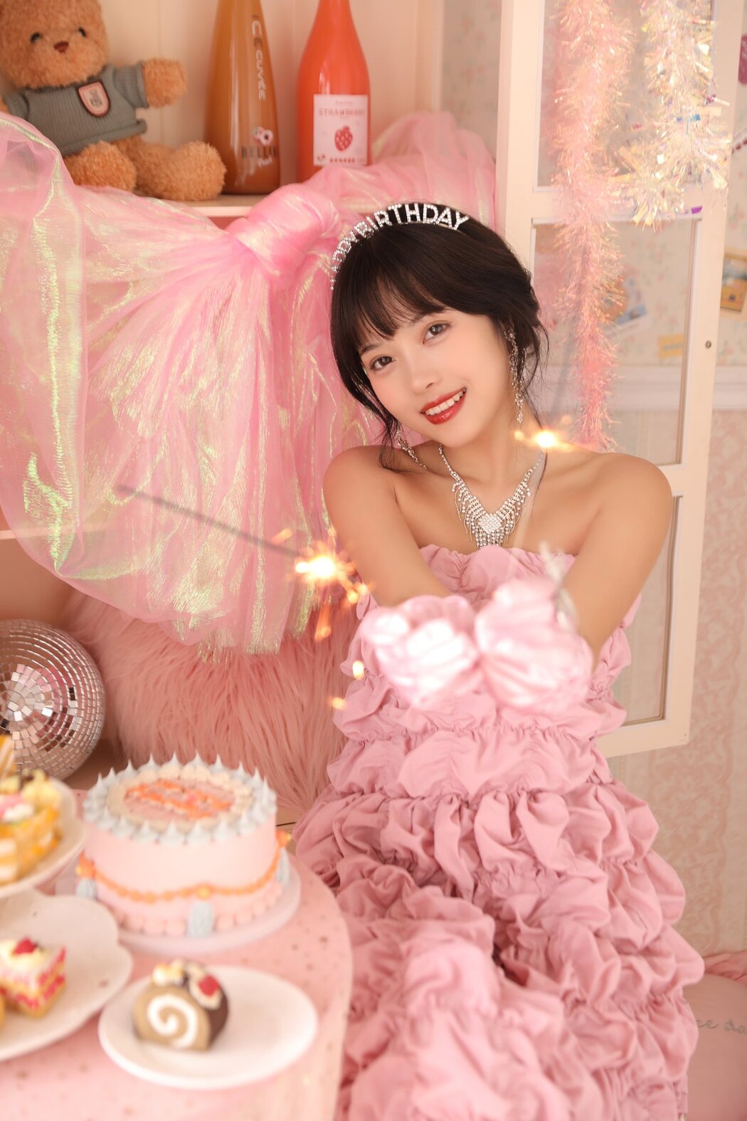 YiTuYu艺图语 Vol.2694 Xiao Wei Ren Er