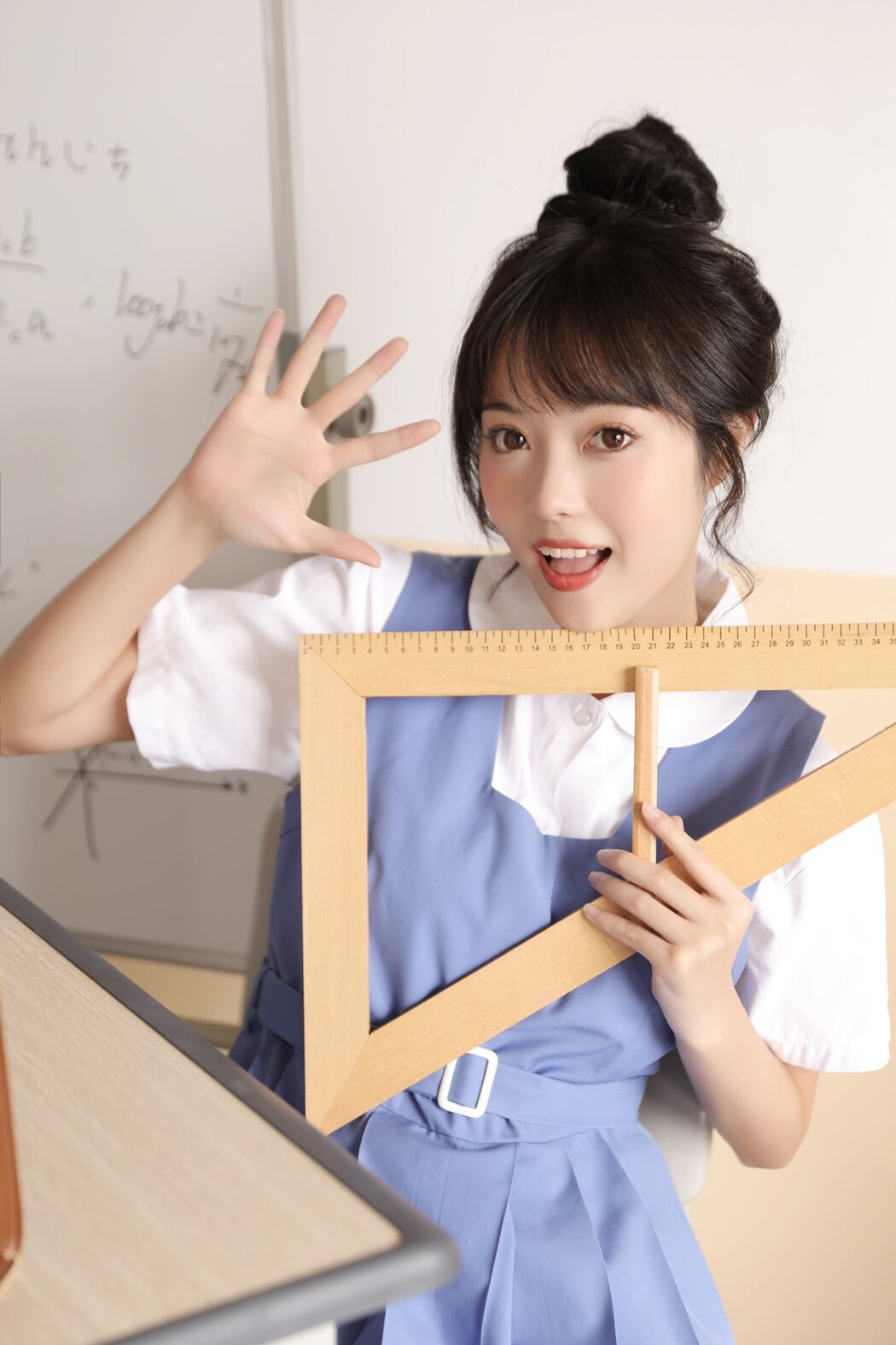 YiTuYu艺图语 Vol.2655 Xiao Wei Ren Er