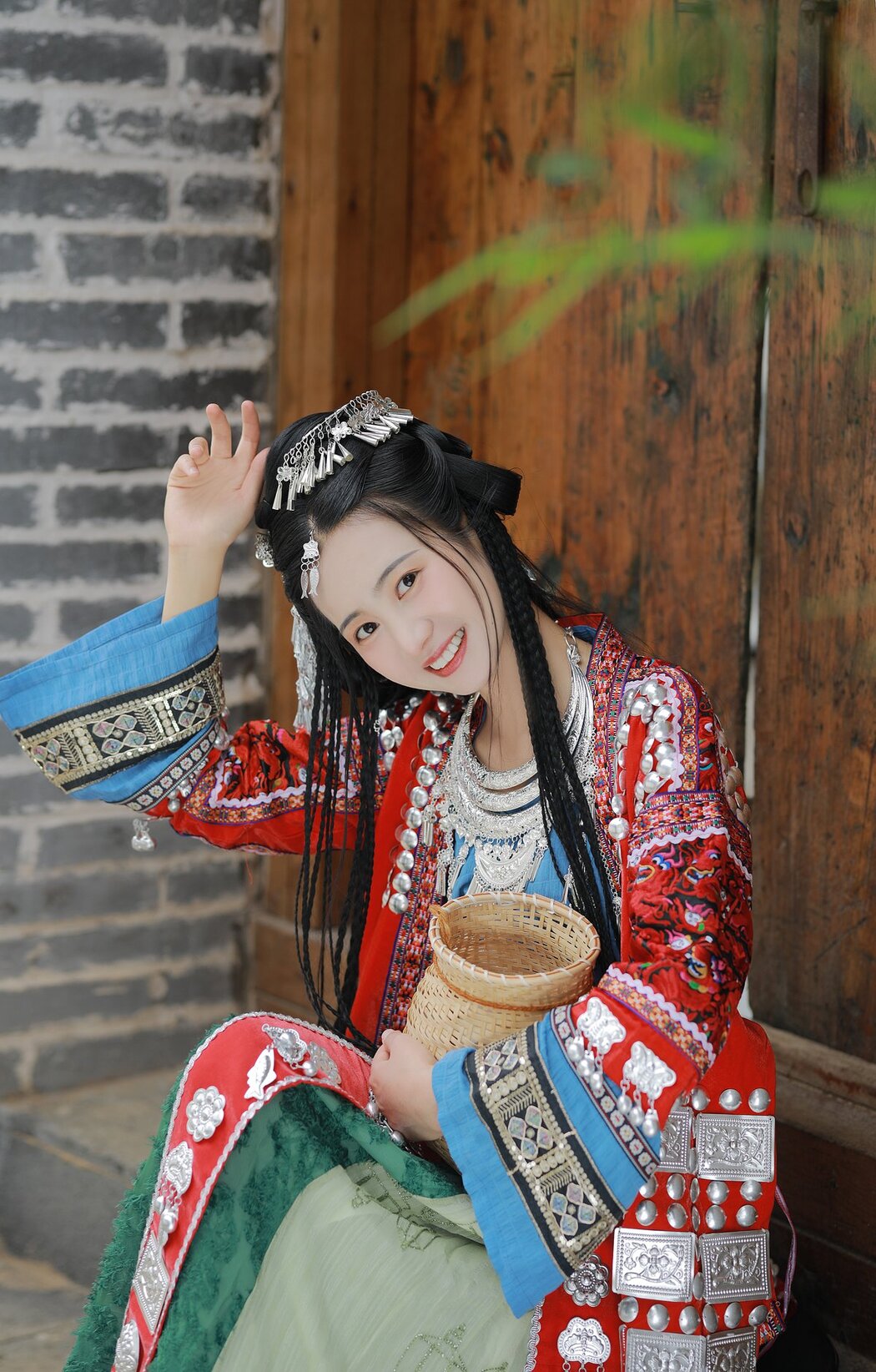 YiTuYu艺图语 Vol.2679 Yu Jin