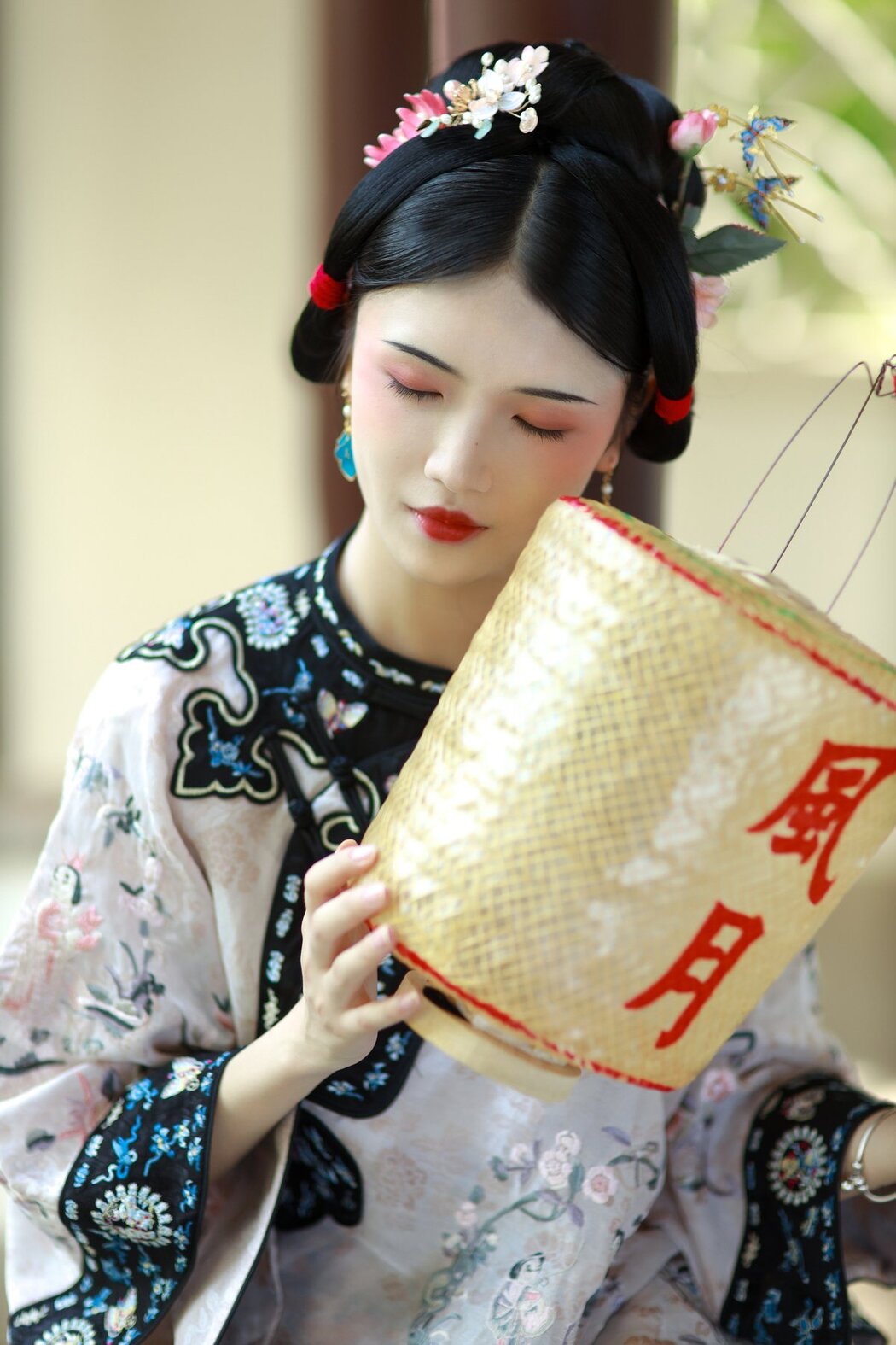 YiTuYu艺图语 Vol.2637 Miao Miao Jia De Xiao Yu Gan