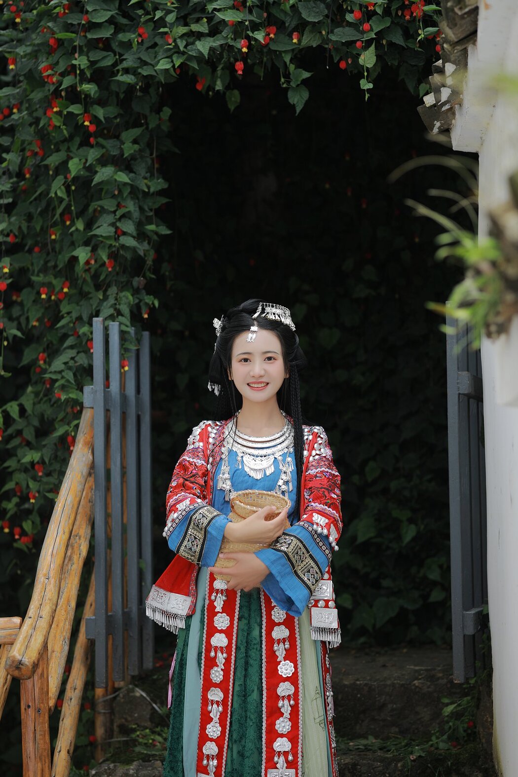 YiTuYu艺图语 Vol.2679 Yu Jin