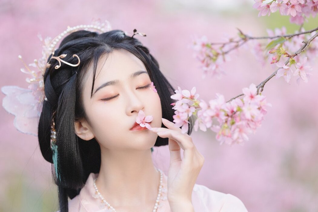 YiTuYu艺图语 Vol.2706 Qiong Na