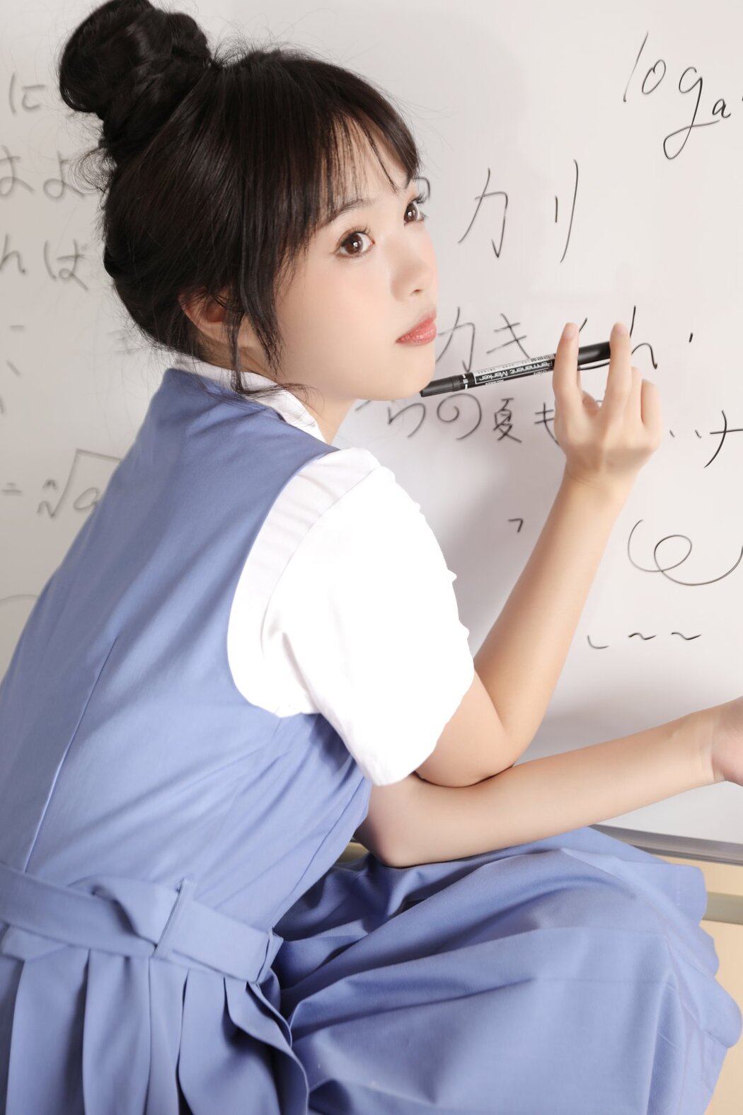 YiTuYu艺图语 Vol.2655 Xiao Wei Ren Er