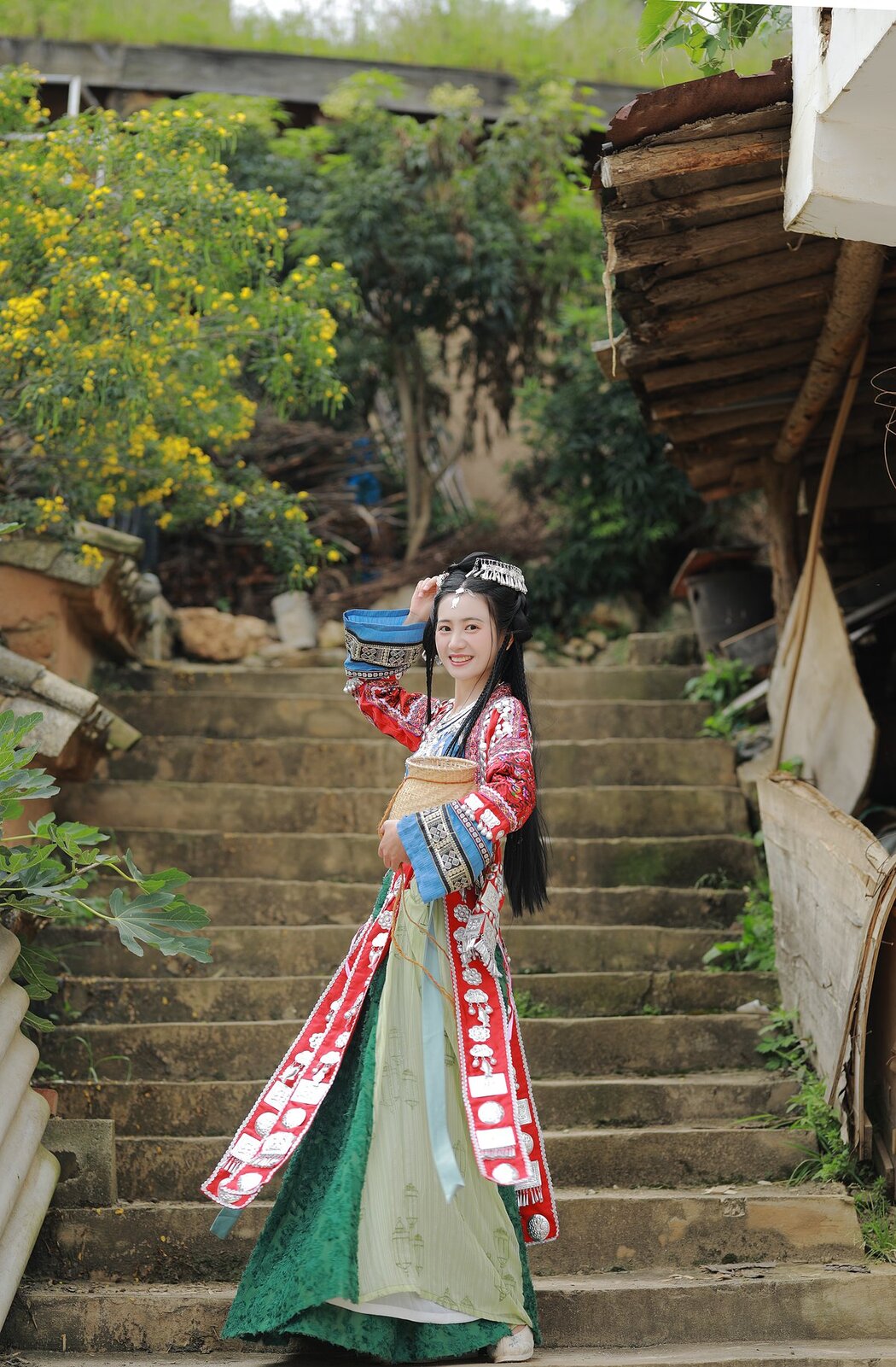 YiTuYu艺图语 Vol.2679 Yu Jin