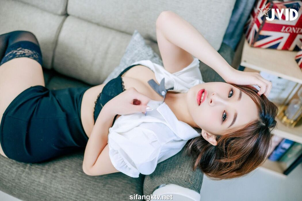 JVID Jie Mi 婕咪 Juice Ya Jie 雅捷 &#8211; 飢渴姊妹雅捷 婕咪用時間停止器侵犯維修工人 &#8211; 沒榨乾是不會停的 Part1