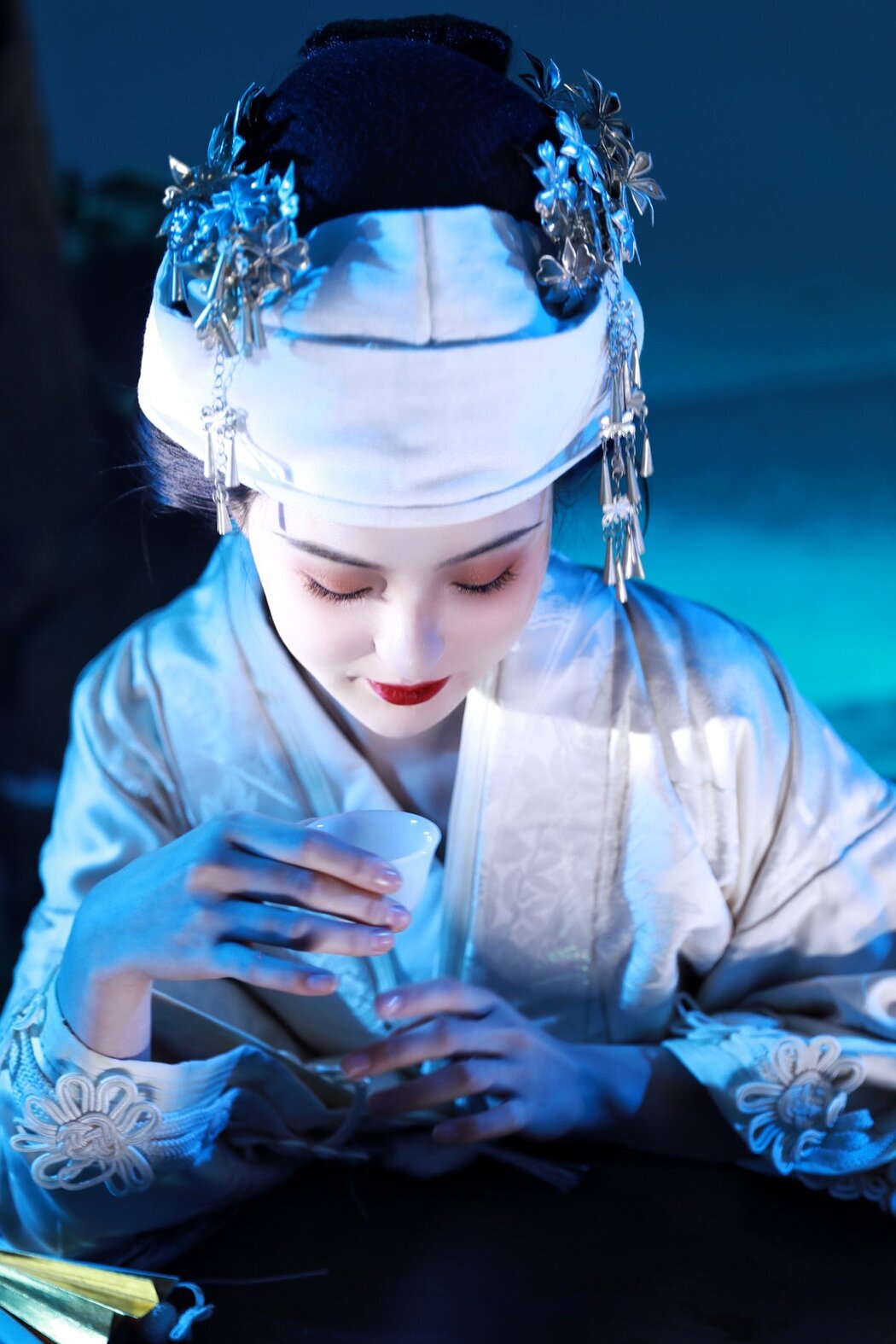 YiTuYu艺图语 Vol.2699 Tian Qing Hou De Ying Hua Hua