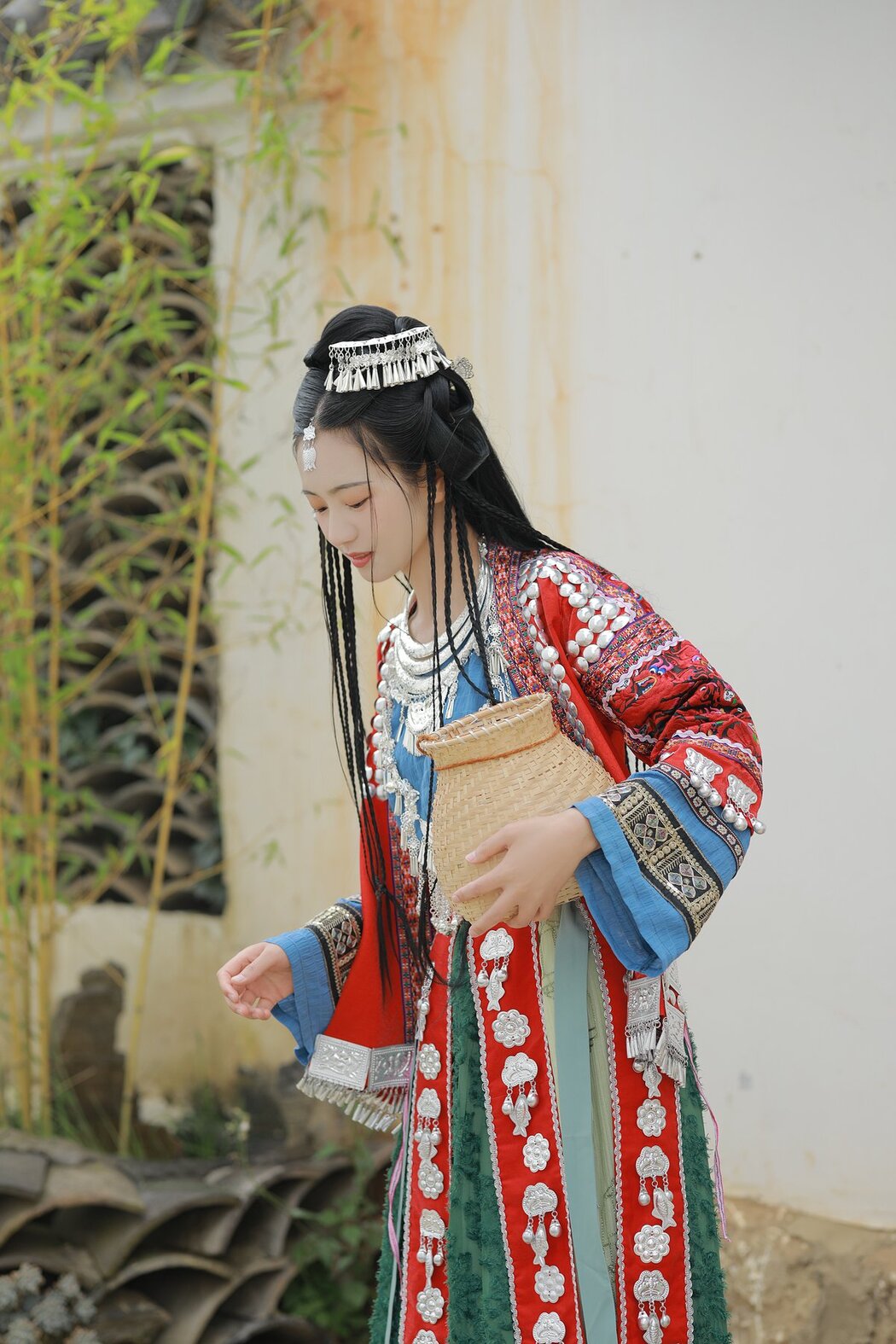 YiTuYu艺图语 Vol.2679 Yu Jin
