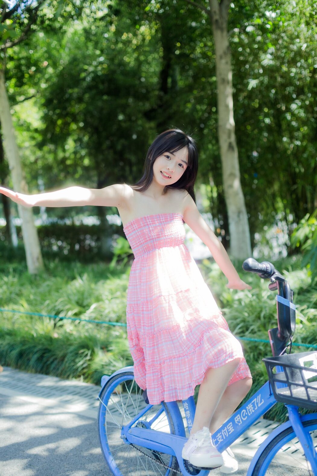 YiTuYu艺图语 Vol.2631 Xiao Yi Mei Mei Cute