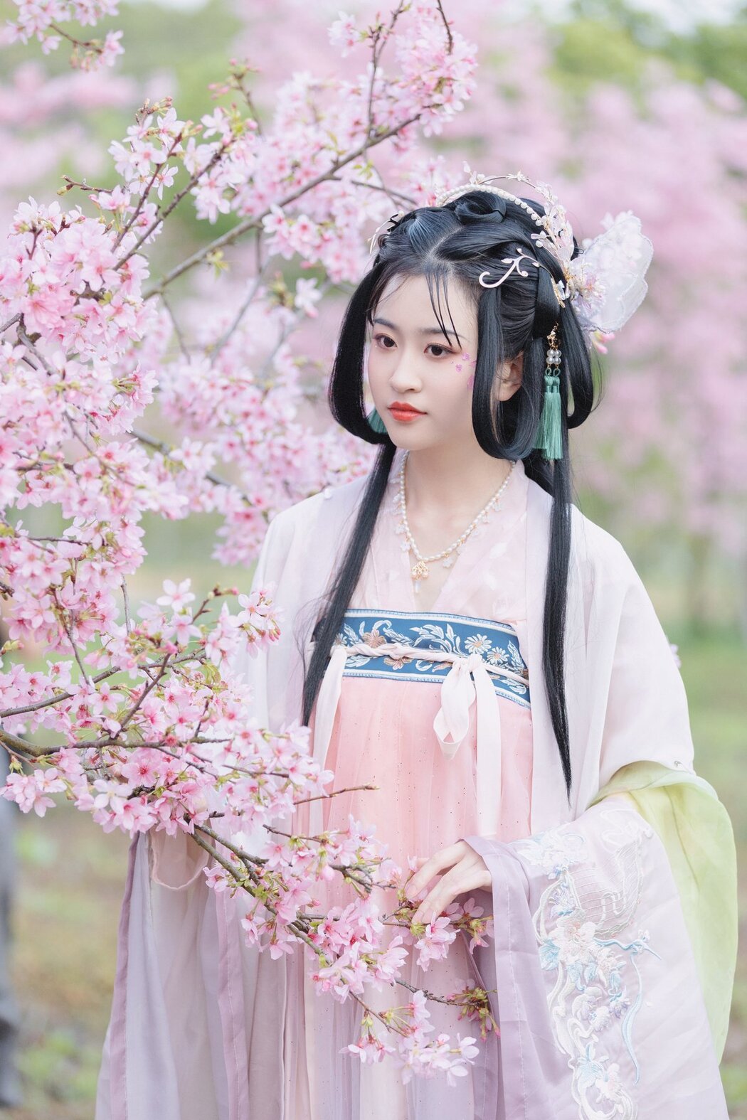 YiTuYu艺图语 Vol.2706 Qiong Na