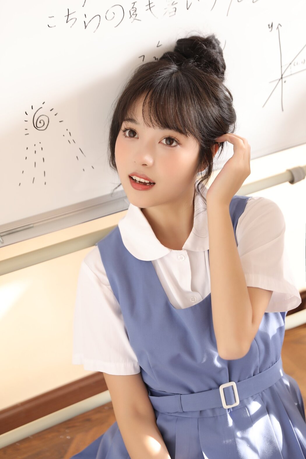 YiTuYu艺图语 Vol.2655 Xiao Wei Ren Er