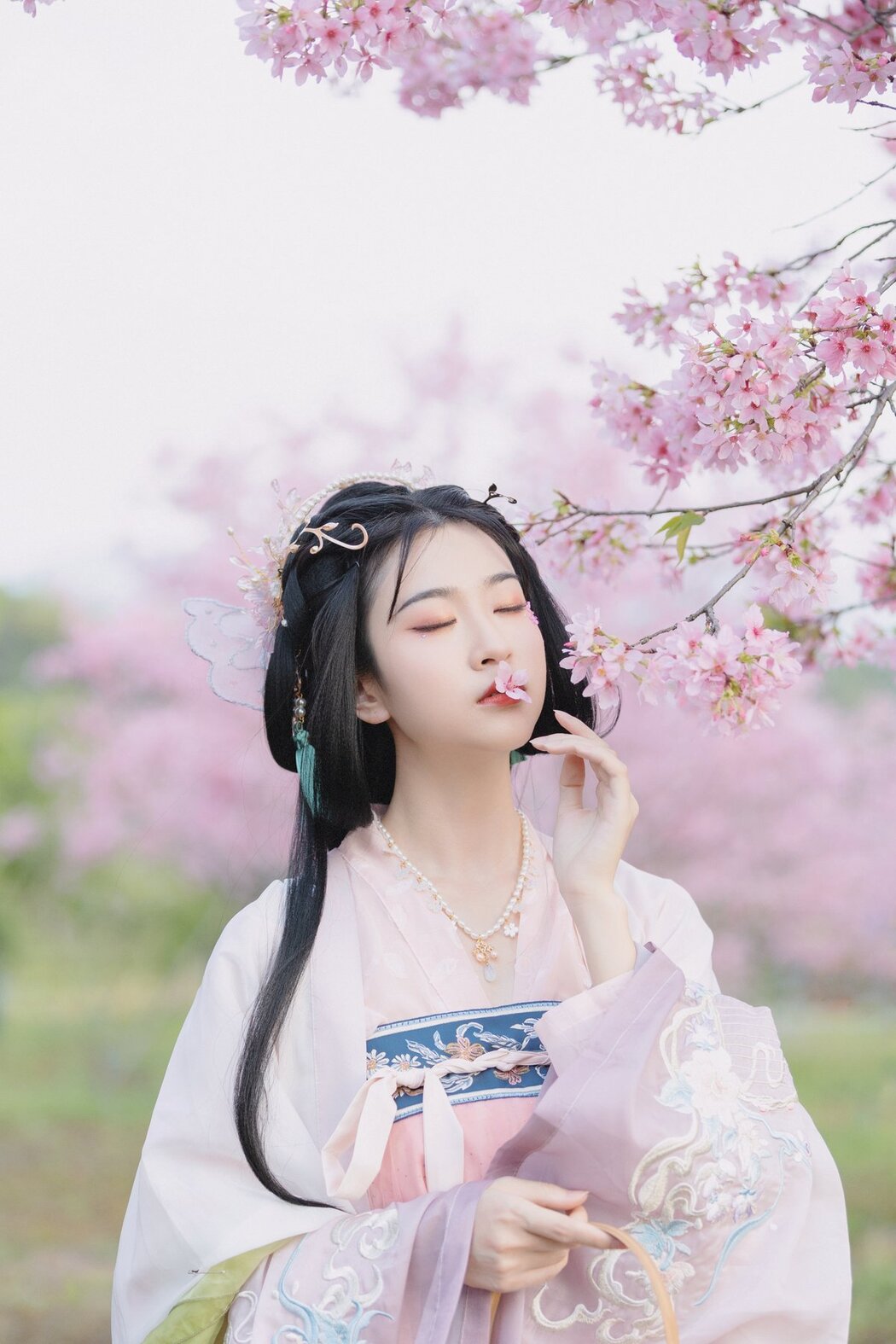 YiTuYu艺图语 Vol.2706 Qiong Na