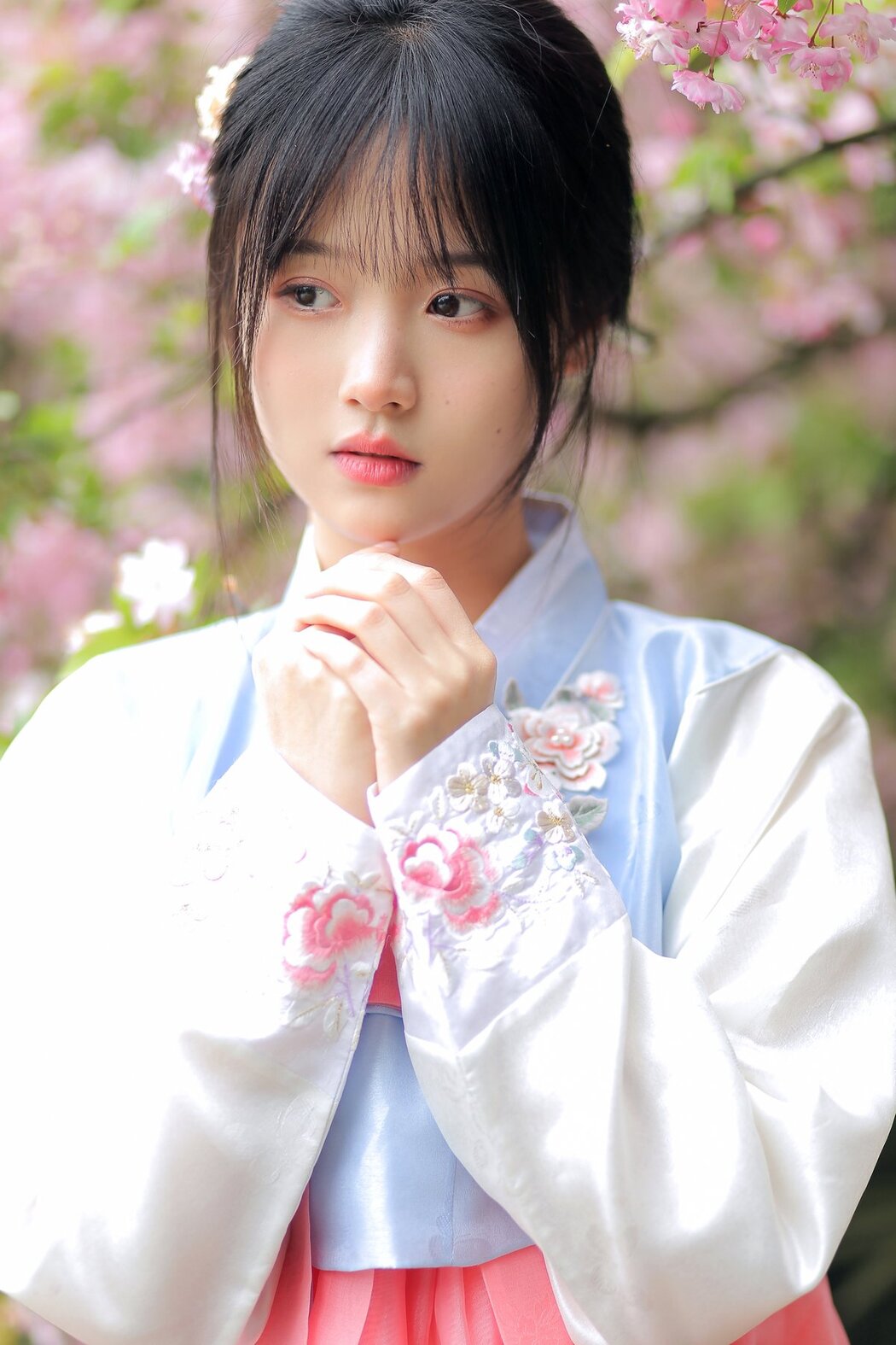 YiTuYu艺图语 Vol.2644 Zhi Chun He