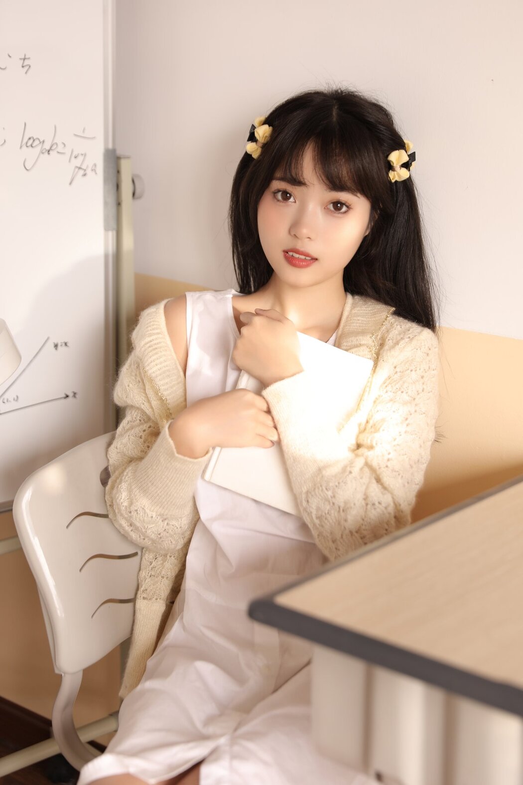 YiTuYu艺图语 Vol.2720 Xiao Wei Ren Er