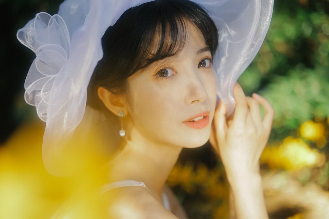 YiTuYu艺图语 Vol.2692 Yi Zhi A Meng Zai