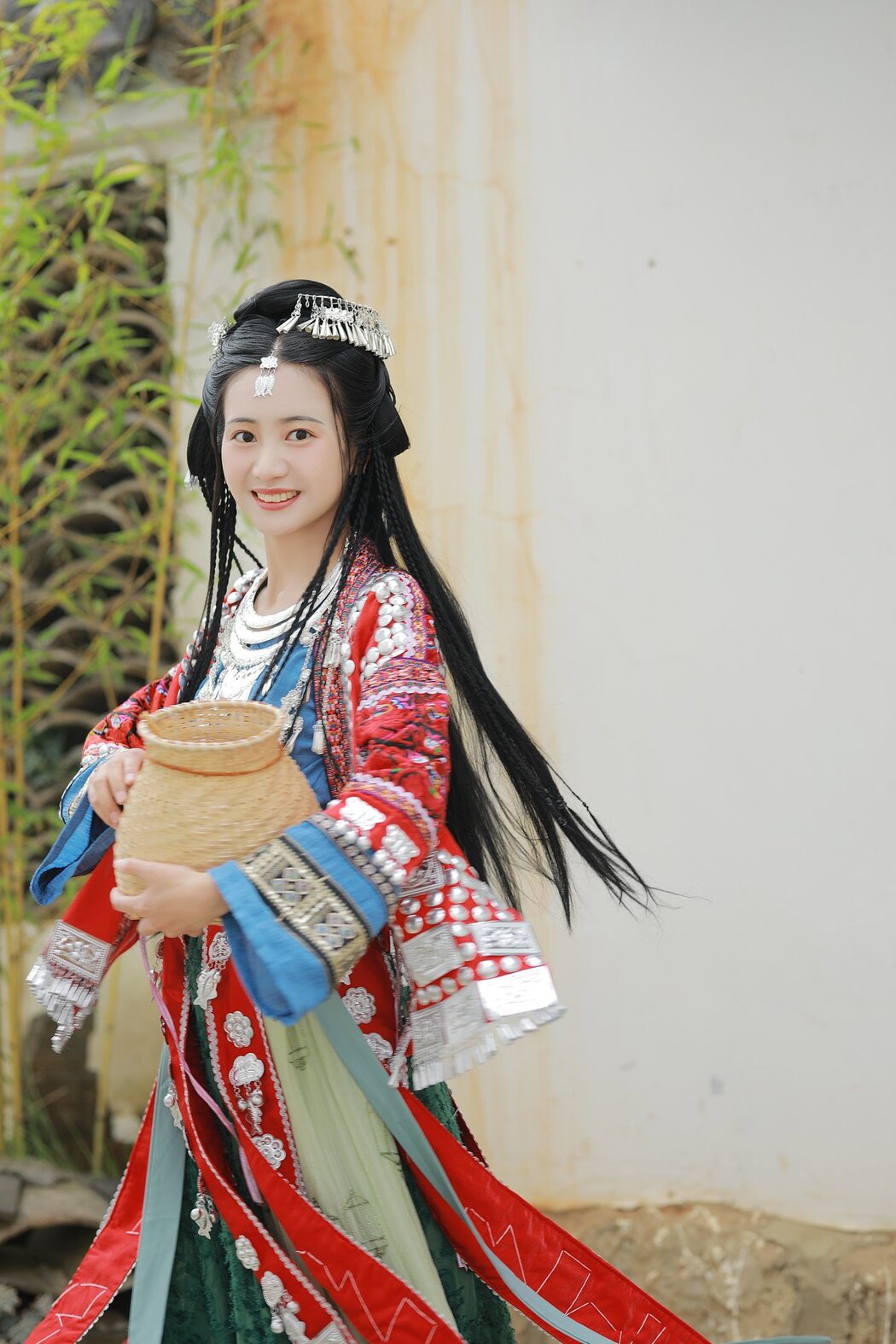 YiTuYu艺图语 Vol.2679 Yu Jin