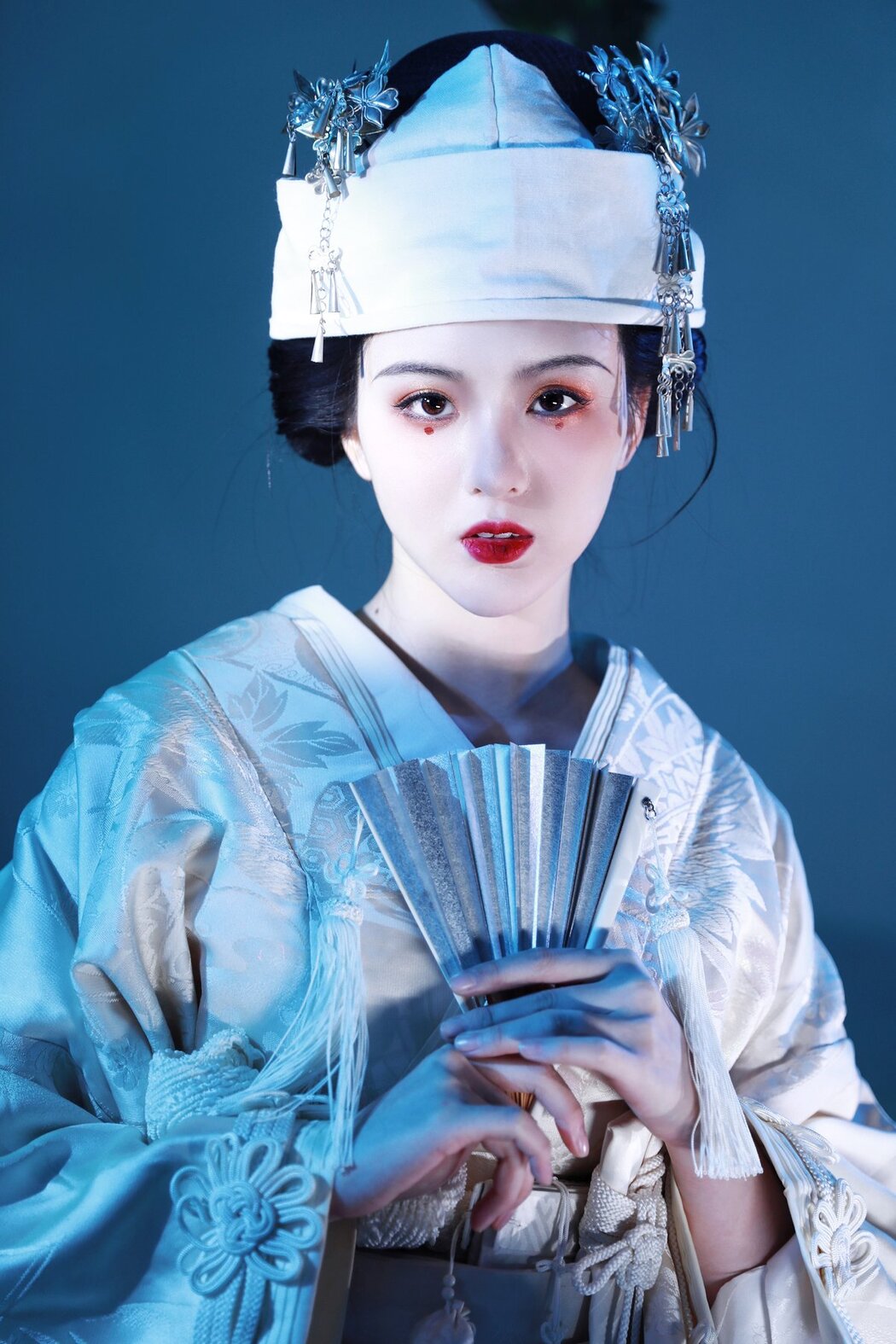 YiTuYu艺图语 Vol.2699 Tian Qing Hou De Ying Hua Hua