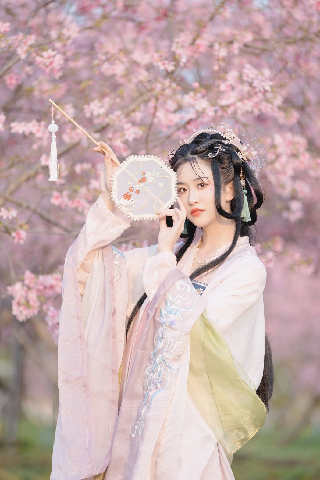 YiTuYu艺图语 Vol.2706 Qiong Na