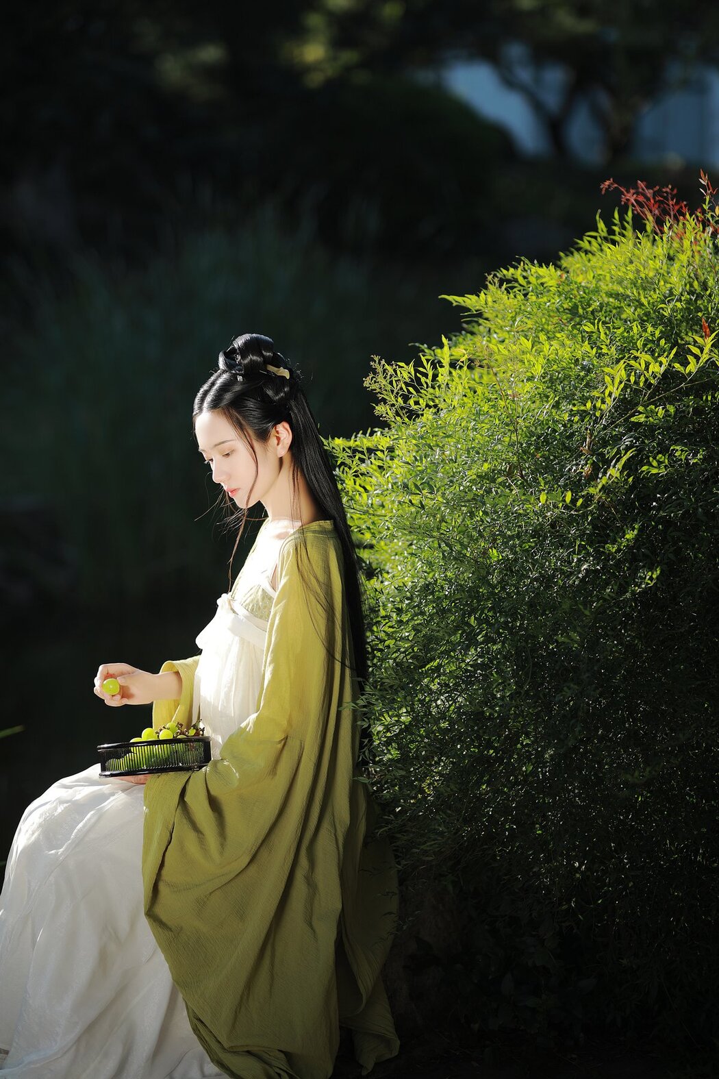 YiTuYu艺图语 Vol.2693 Yu Jin