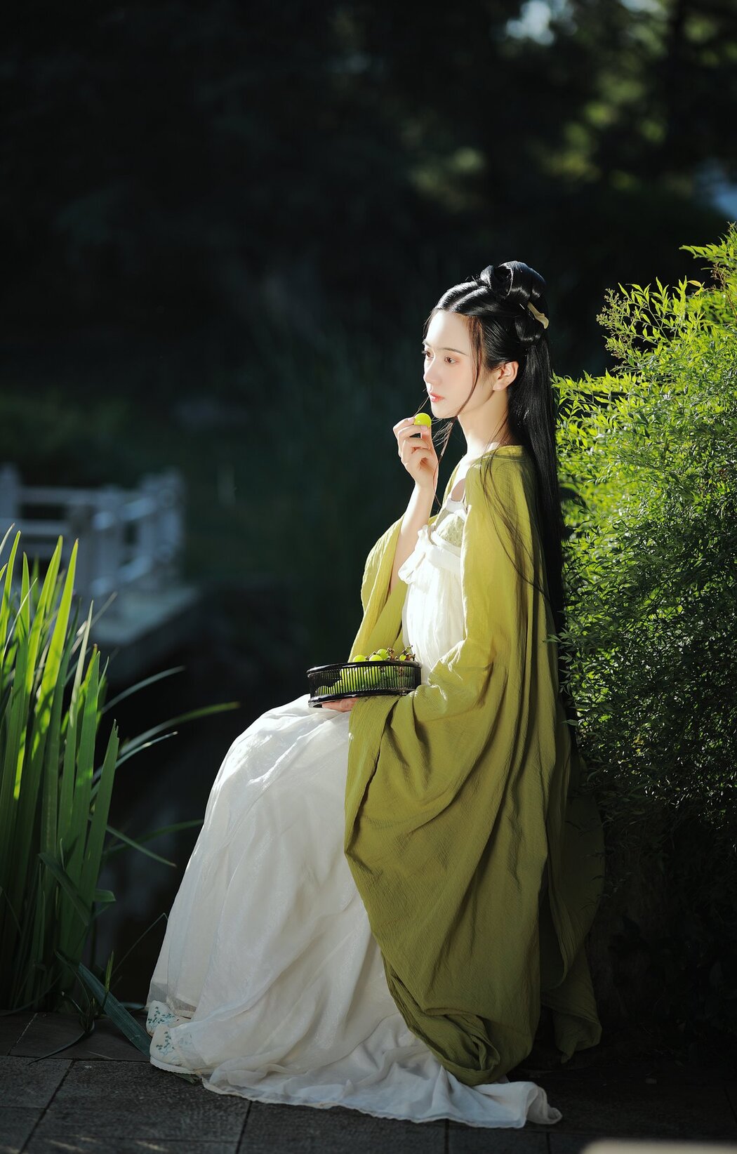 YiTuYu艺图语 Vol.2693 Yu Jin
