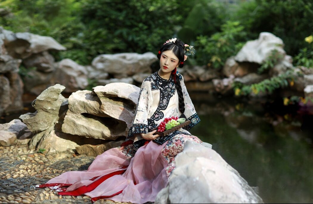 YiTuYu艺图语 Vol.2637 Miao Miao Jia De Xiao Yu Gan